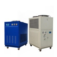 大型工業(yè)冷水機(jī)