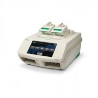 C1000 Touch&#8482; 雙48孔PCR 儀